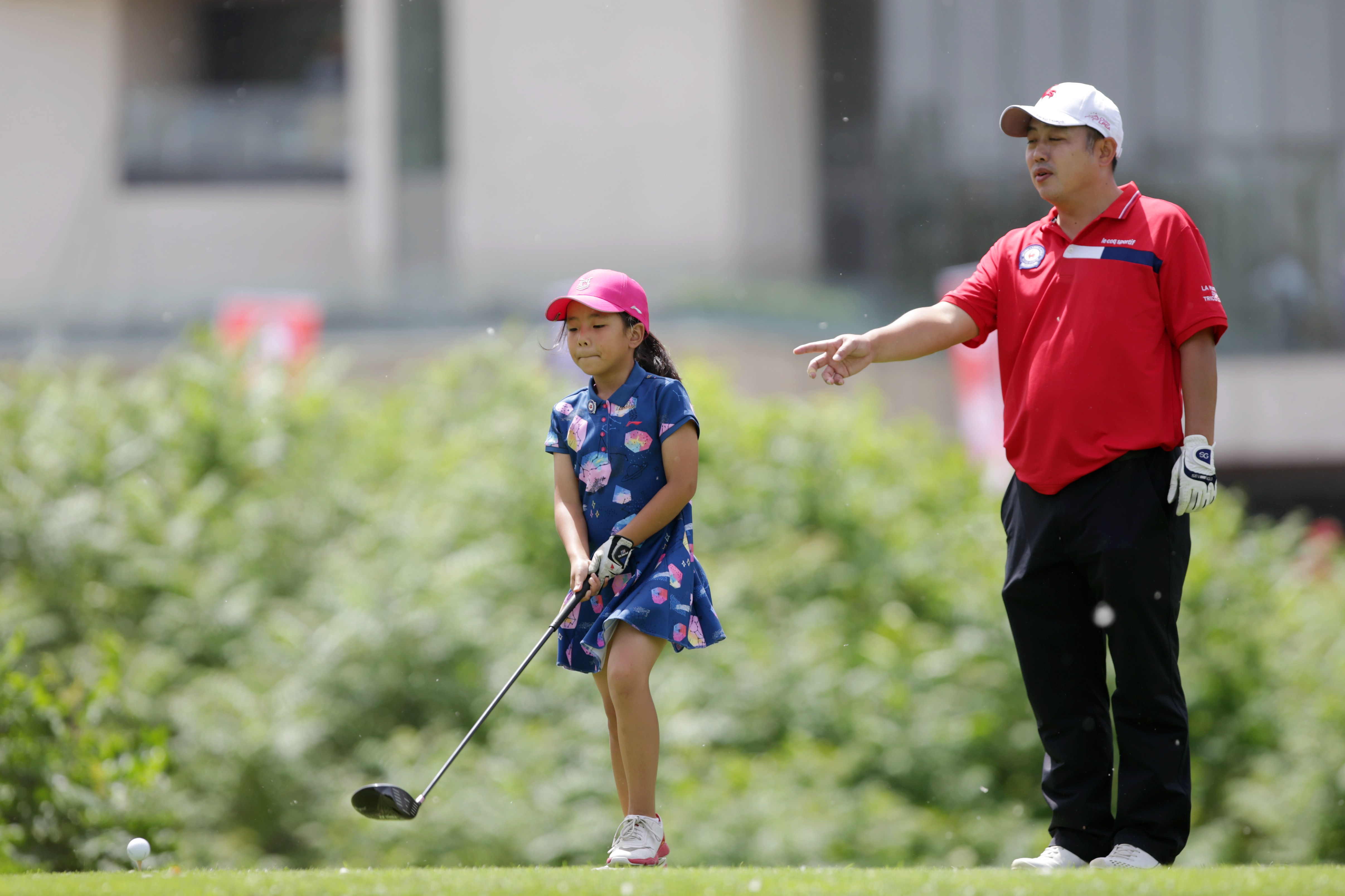刘国梁15岁女儿夺得高尔夫职业赛首冠刘国梁15岁女儿夺得高尔夫职业赛首冠，闪耀赛场创辉煌