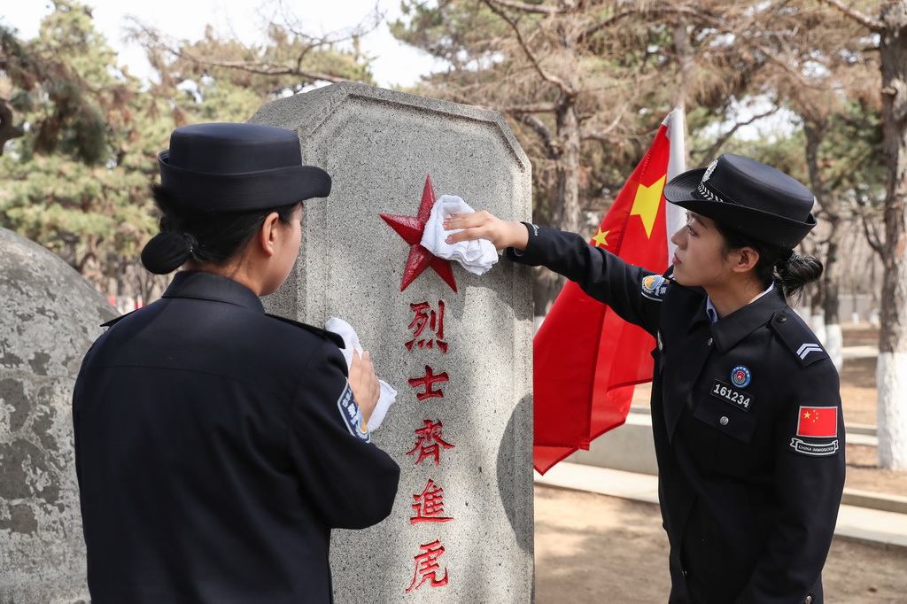 美国英烈美国英烈，历史的荣光与时代的记忆